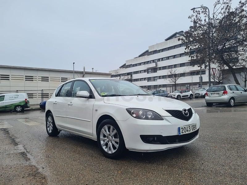 Usado Mazda 3 Sportive 109 CV (80 kW) 2005 Blanco Berlina