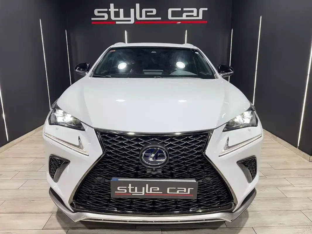 Usado Lexus NX300 Sport Line 197 CV (144 kW) 2019 Blanco SUV