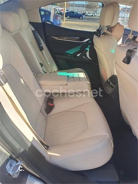 Usado Maserati Ghibli 275 CV (202 kW) 2015 Gris / plata Berlina