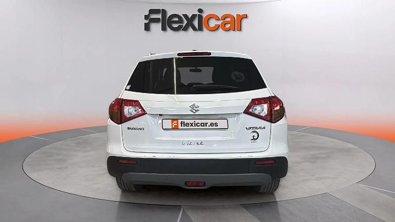 Usado Suzuki Vitara GL 120 CV (88 kW) 2017 Blanco SUV