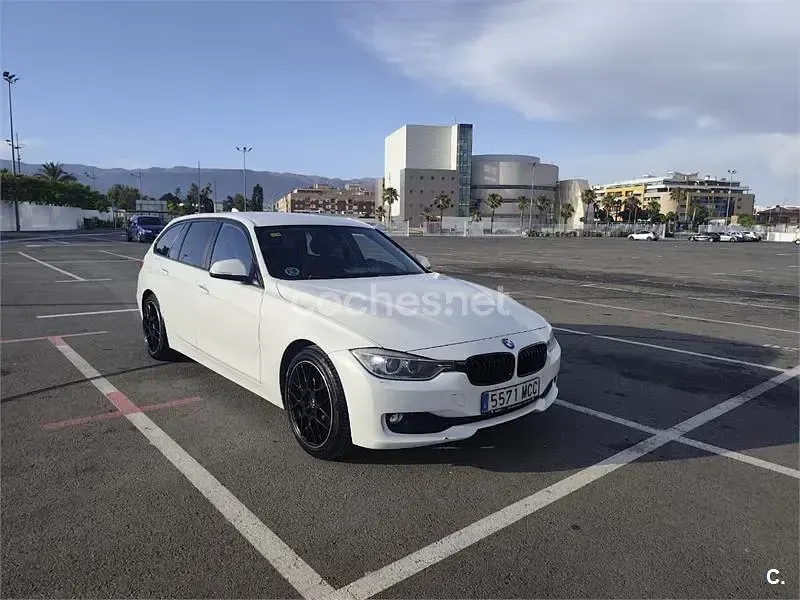 Usado BMW 318 143 CV (105 kW) 2014 Blanco Familiar