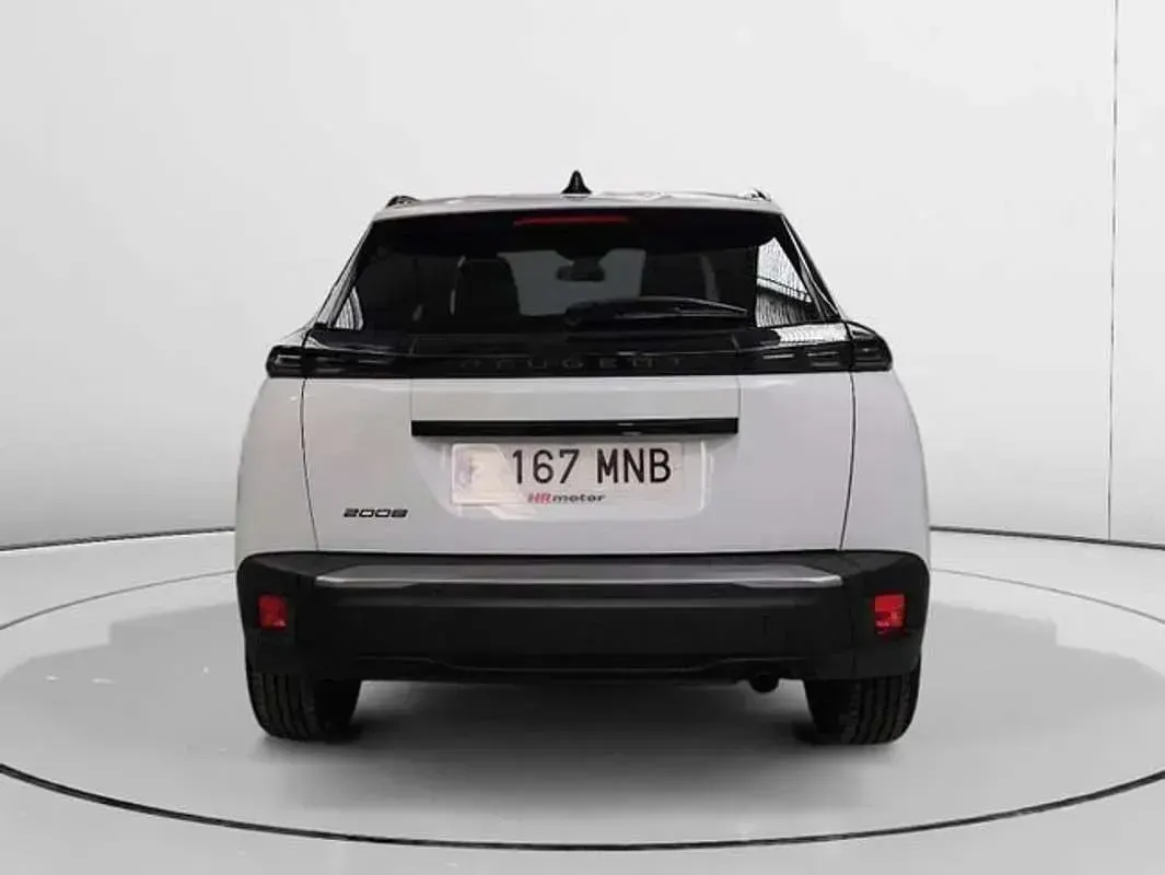 Usado Peugeot 2008 Allure 102 CV (75 kW) 2024 Blanco SUV