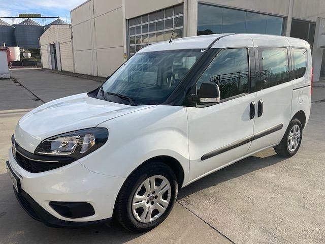 Blanco Usado 2022 Fiat Doblò Monovolumen | 19.690 € - Imagen 1/4
