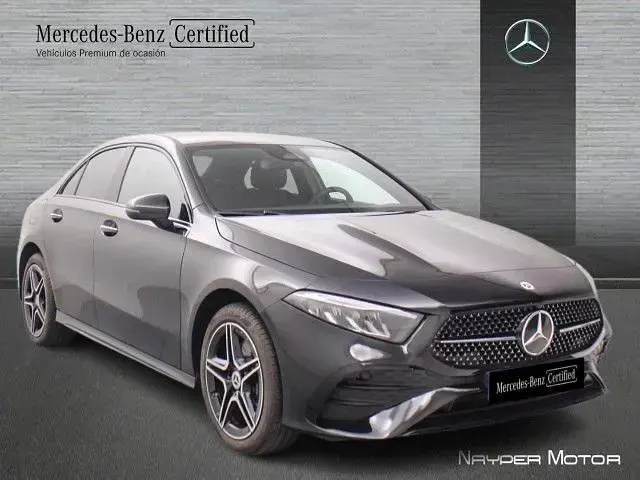 Usado Mercedes A250 218 CV (160 kW) 2024 Negro cosmos