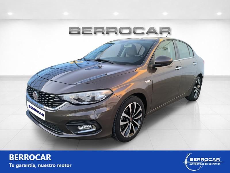Usado Fiat Tipo Easy 95 CV (69 kW) 2016 Marrón Utilitario