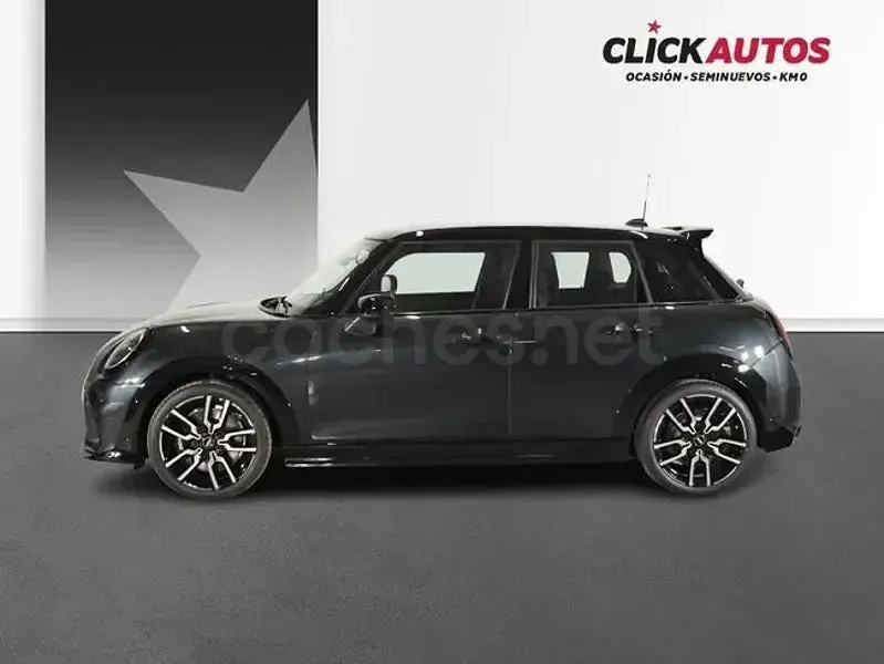 Usado Mini Cooper 114 kW (156 CV) 2025 Gris / plata Utilitario