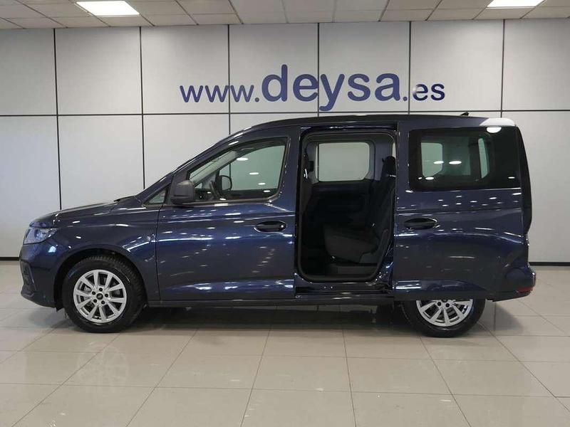Usado Ford Tourneo Trend 102 CV (75 kW) 2025 Azul Van
