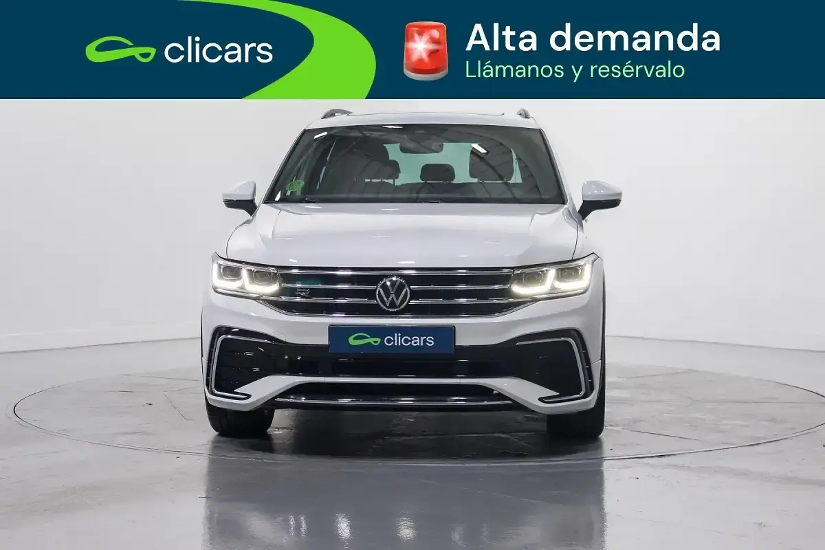 Käytetty VW Tiguan R-line 150 HP (110 kW) 2021 Valkoinen Katumaasturi