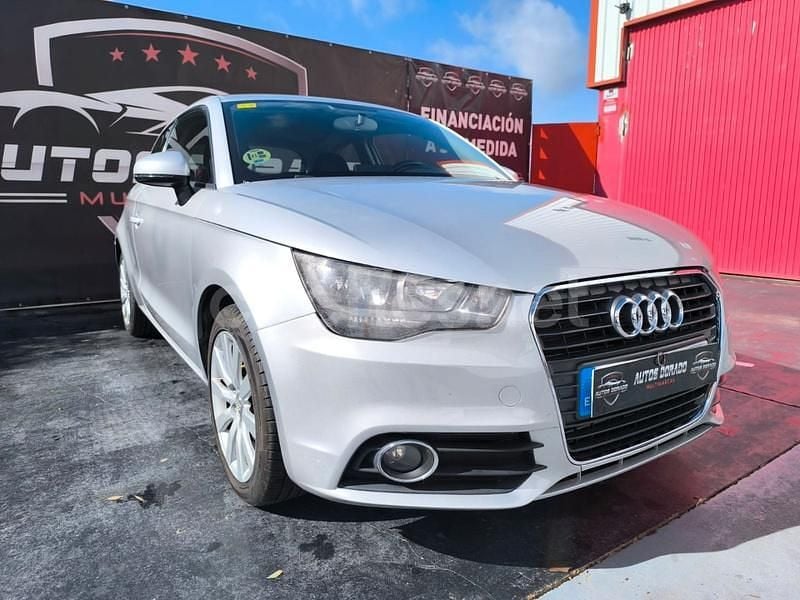 Usado Audi A1 Ambition 105 CV (77 kW) 2013 Gris / plata Berlina