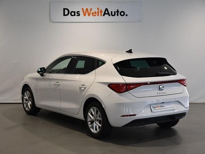 Usado Seat Leon Style 116 CV (85 kW) 2025 Blanco