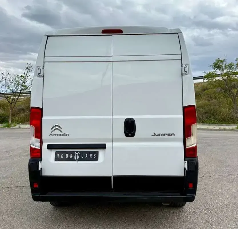 Usado Citroën Jumper 139 CV (102 kW) 2021 Blanco Monovolumen