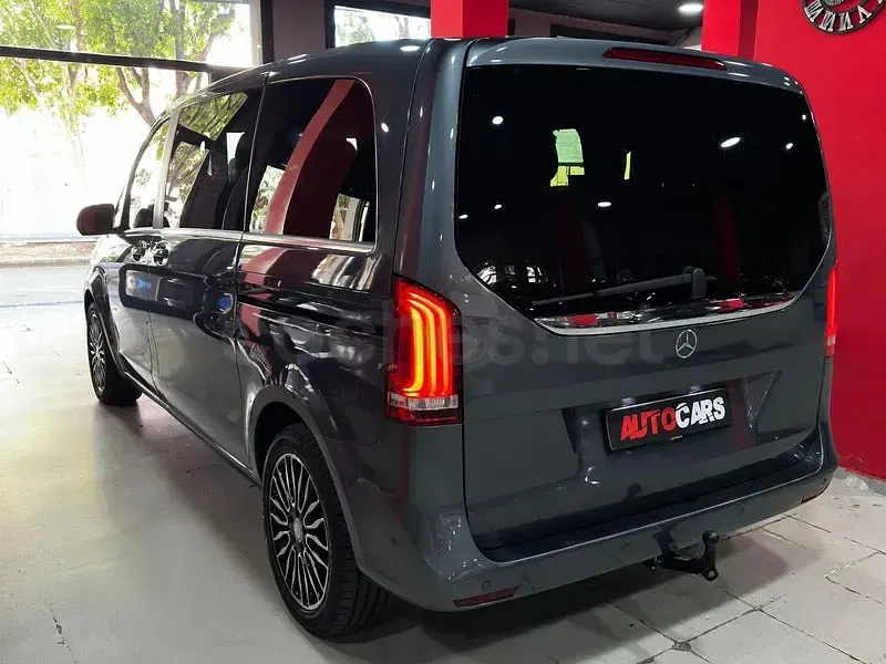 Usado Mercedes V250 Avantgarde 190 CV (139 kW) 2016 Gris / plata Monovolumen