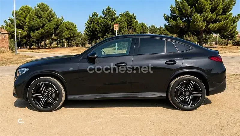 Usado Mercedes GLC300de 333 CV (244 kW) 2025 Negro Coupe