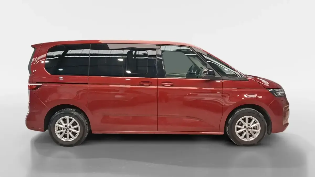 Usado VW Multivan Style 150 CV (110 kW) 2025 Monovolumen