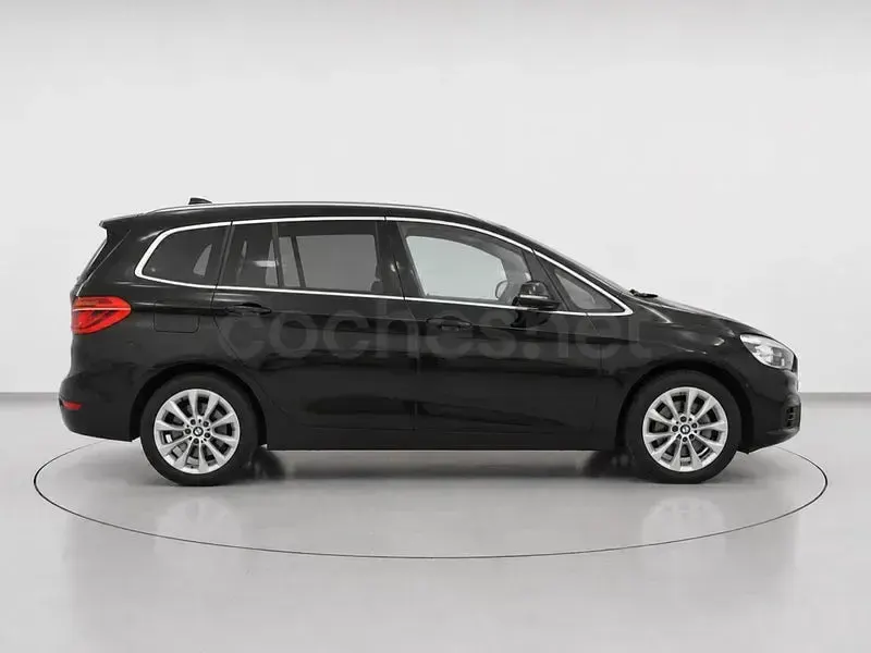 Usado BMW 218 Comfort Edition 150 CV (110 kW) 2016 Negro Familiar