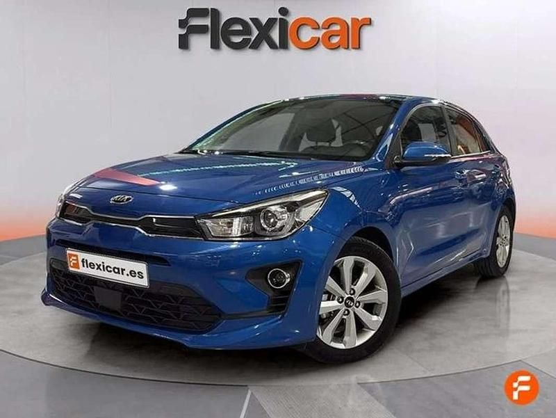 Usado Kia Rio 84 CV (61 kW) 2021 Azul Utilitario