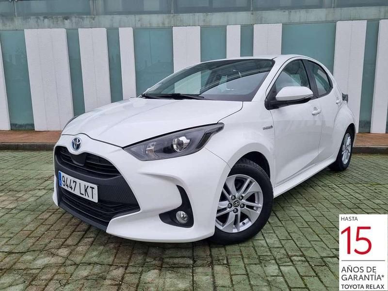 Usado Toyota Yaris Hybrid Business Edition 116 CV (85 kW) 2020 Blanco Utilitario
