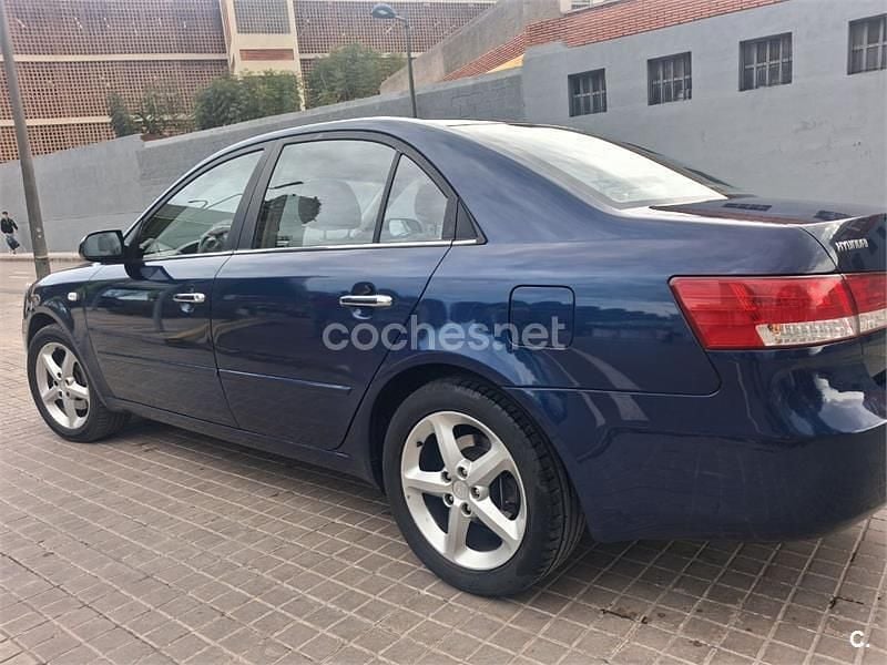 Usado Hyundai Sonata Comfort 140 CV (102 kW) 2008 Azul Berlina