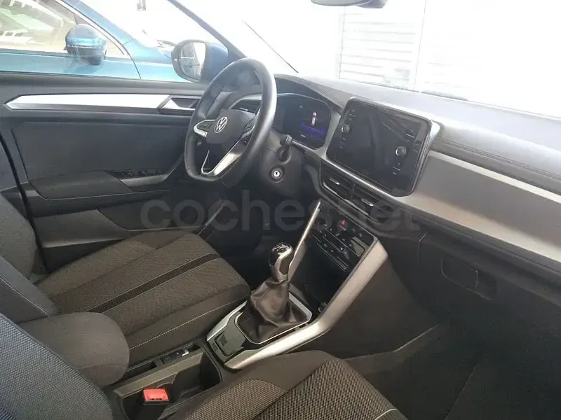 Usado VW T-Roc Life 116 CV (85 kW) 2024 Azul SUV