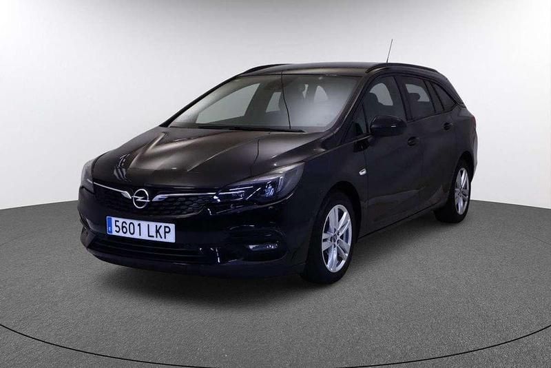 Usado Opel Astra Ultimate 145 CV (106 kW) 2020 Negro Familiar