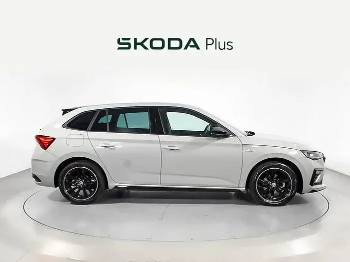 Usado Skoda Scala Monte Carlo 150 CV (110 kW) 2024 Gris Utilitario