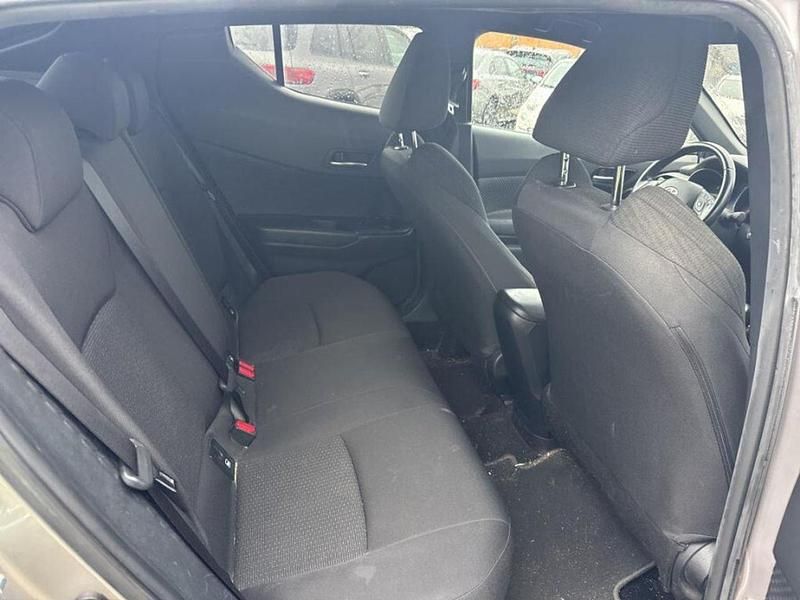 Usado Toyota C-HR Advance 98 CV (72 kW) 2019 Gris SUV