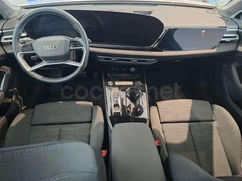 Usado Audi A5 204 CV (150 kW) 2025 Blanco Familiar
