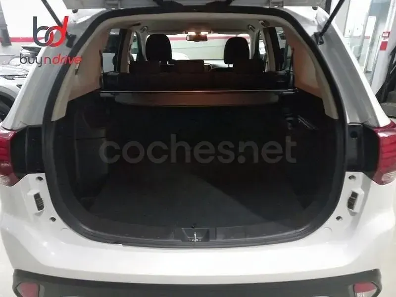 Usado Mitsubishi Outlander Motion 150 CV (110 kW) 2019 Blanco SUV