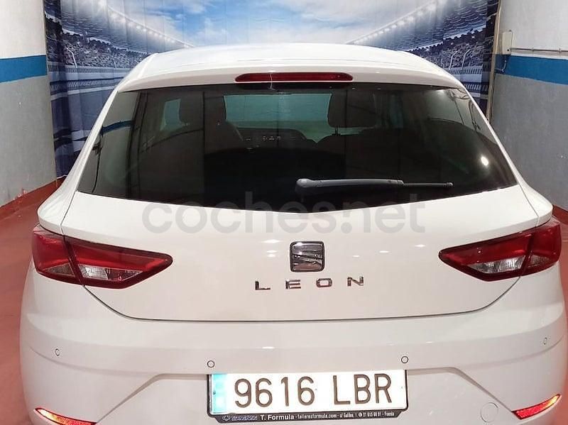 Usado Seat Leon Reference 115 CV (84 kW) 2019 Blanco Familiar