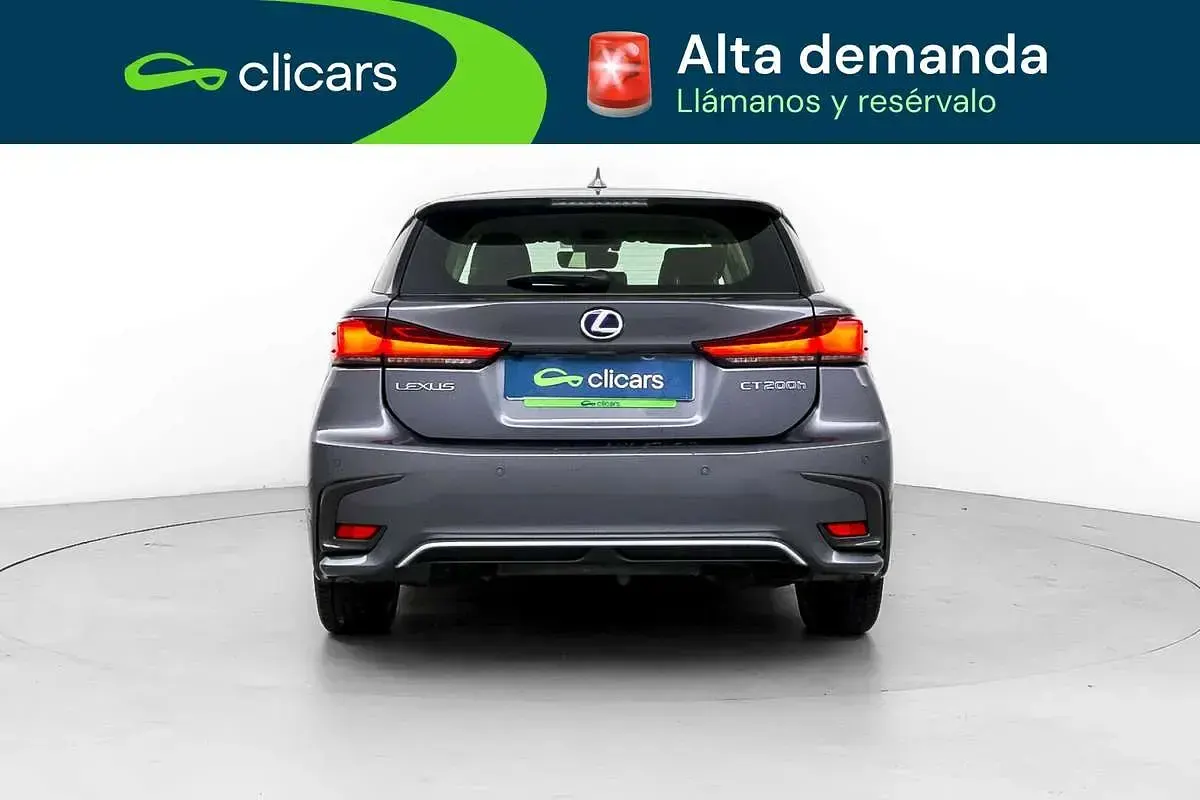 Usado Lexus CT200h Executive Line 99 CV (72 kW) 2018 Gris Berlina