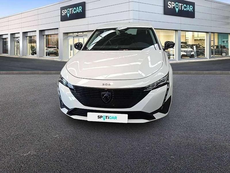 Usado Peugeot 308 Active 111 CV (81 kW) 2022 Blanco Berlina
