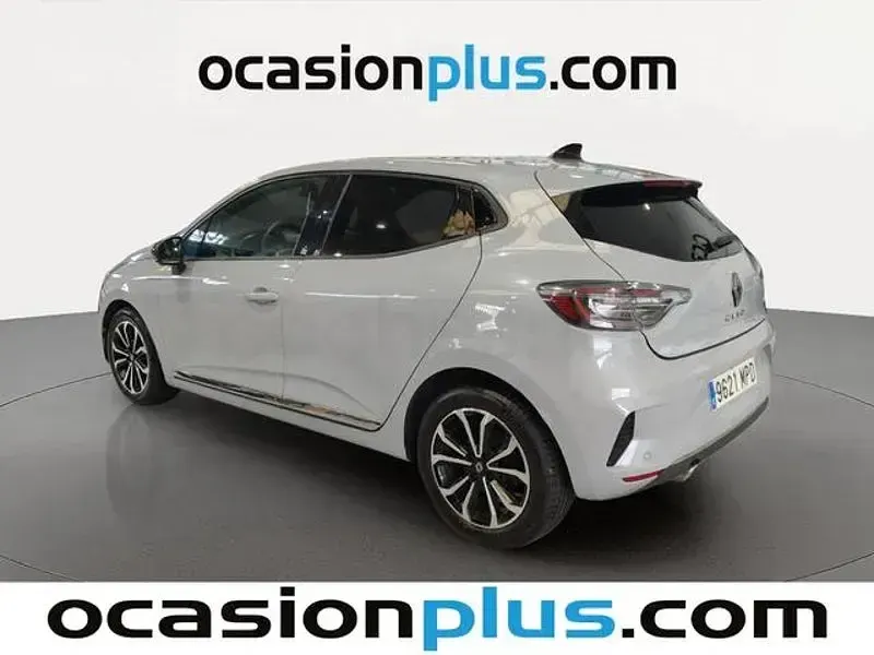 Usado Renault Clio V Techno 90 CV (66 kW) 2024 Gris / plata Berlina