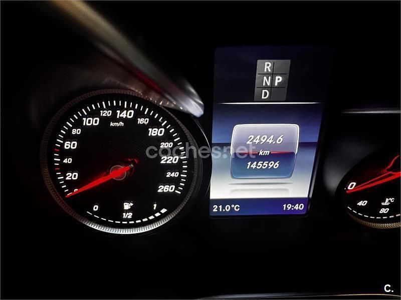 Käytetty Mercedes C220 AMG line 170 HP (125 kW) 2016 Musta Sedan