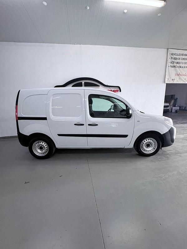 Usado Renault Kangoo 95 CV (69 kW) 2021 Blanco Monovolumen