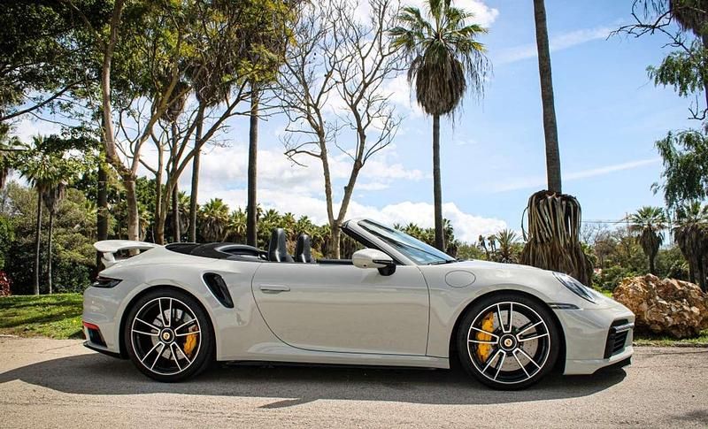 Usado Porsche 992 650 CV (478 kW) 2022 Blanco Descapotable