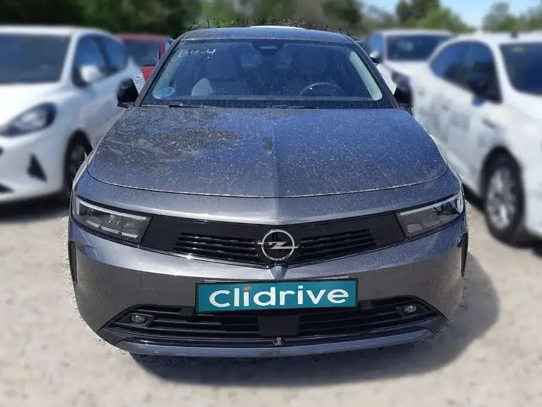 Usado Opel Astra Edition 131 CV (96 kW) 2023 Gris Utilitario