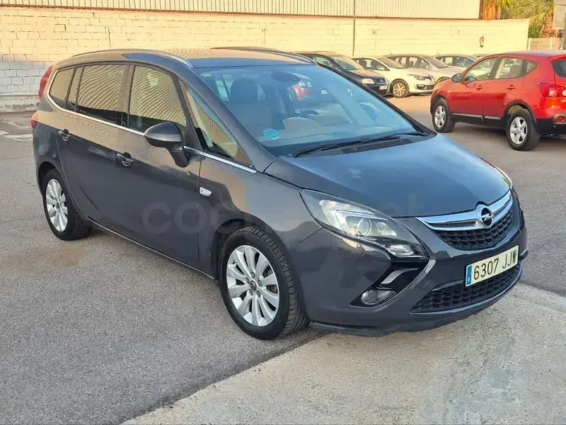 Usado Opel Zafira Tourer Excellence 136 CV (100 kW) 2015 Gris / plata Monovolumen
