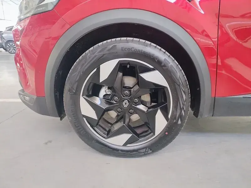 Usado Renault Captur Techno 90 CV (66 kW) 2024 Rojo SUV