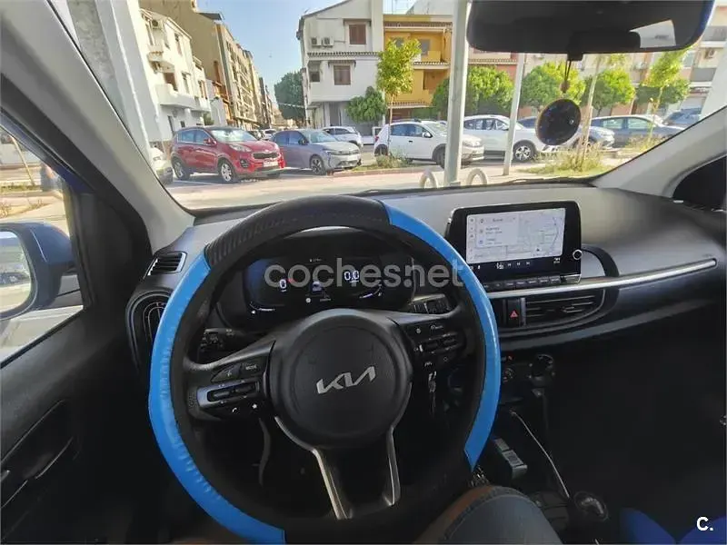Usado Kia Picanto 63 CV (46 kW) 2024 Azul Utilitario