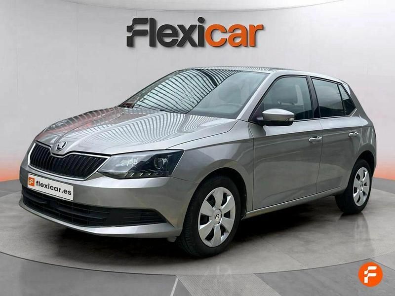 Usado Skoda Fabia Active 75 CV (55 kW) 2015 Gris / plata Utilitario