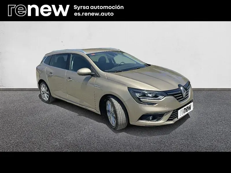 Usado Renault Mégane GrandTour Zen 140 CV (102 kW) 2019 Marrón Familiar