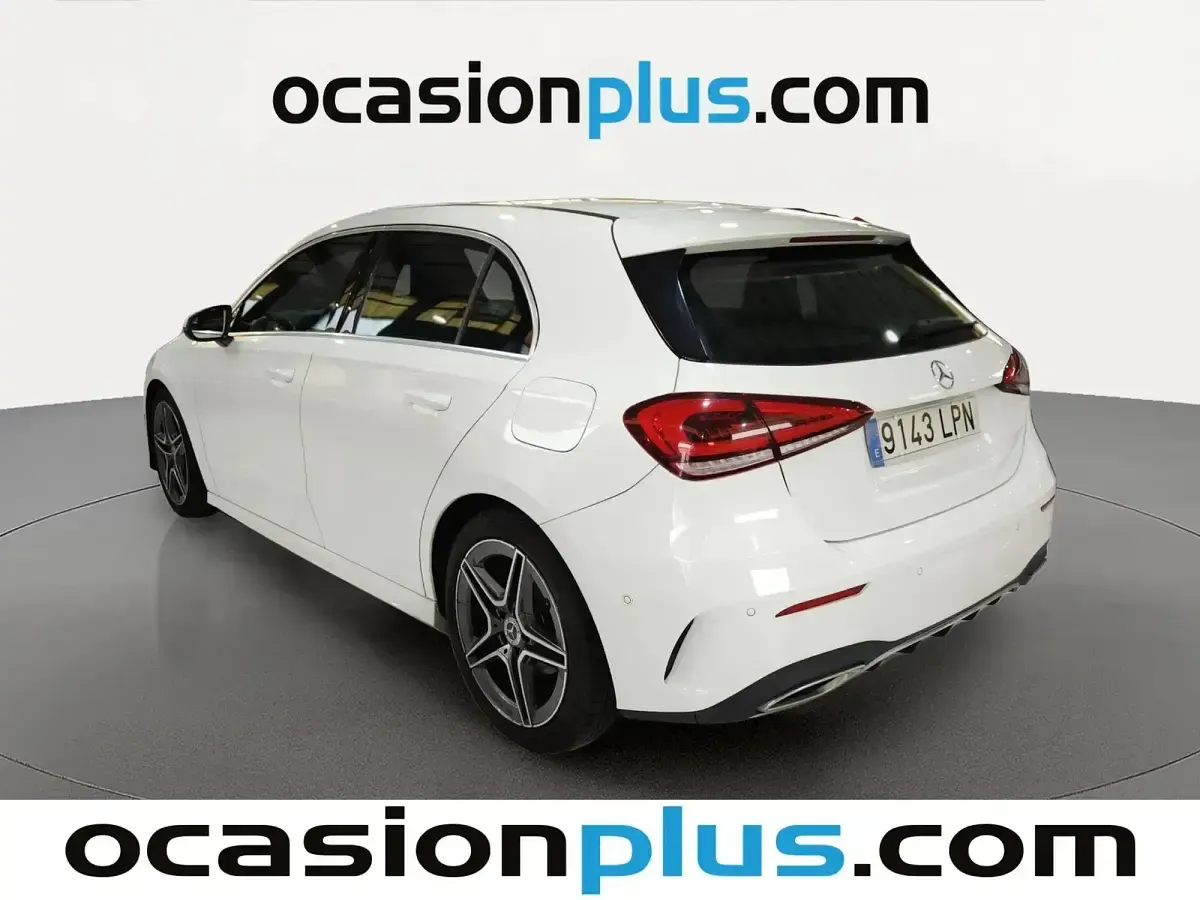Usado Mercedes A180 116 CV (85 kW) 2021 Blanco Berlina