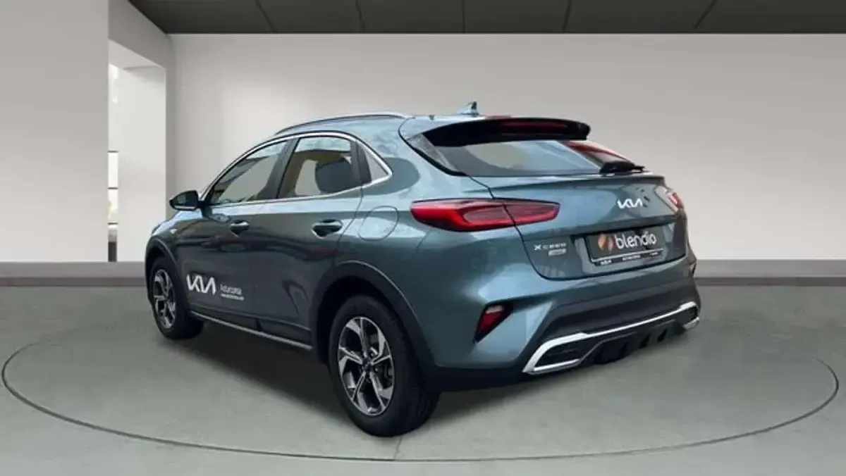 Usado Kia XCeed 136 CV (100 kW) 2024 Gris SUV
