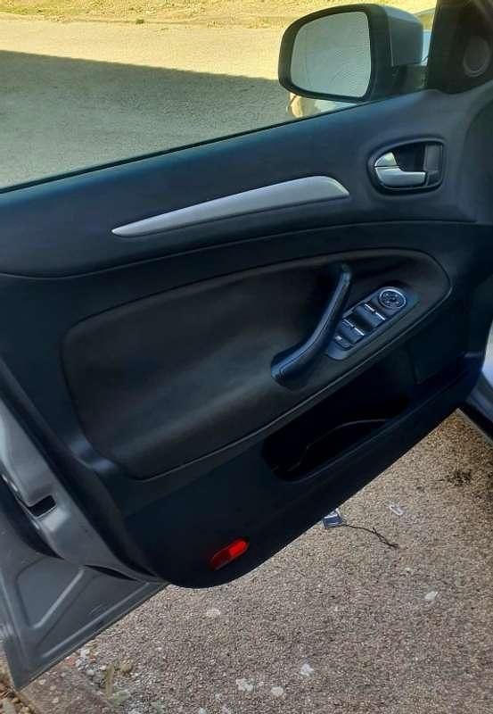 Usado Ford Mondeo Titanium 140 CV (102 kW) 2011 Gris Berlina