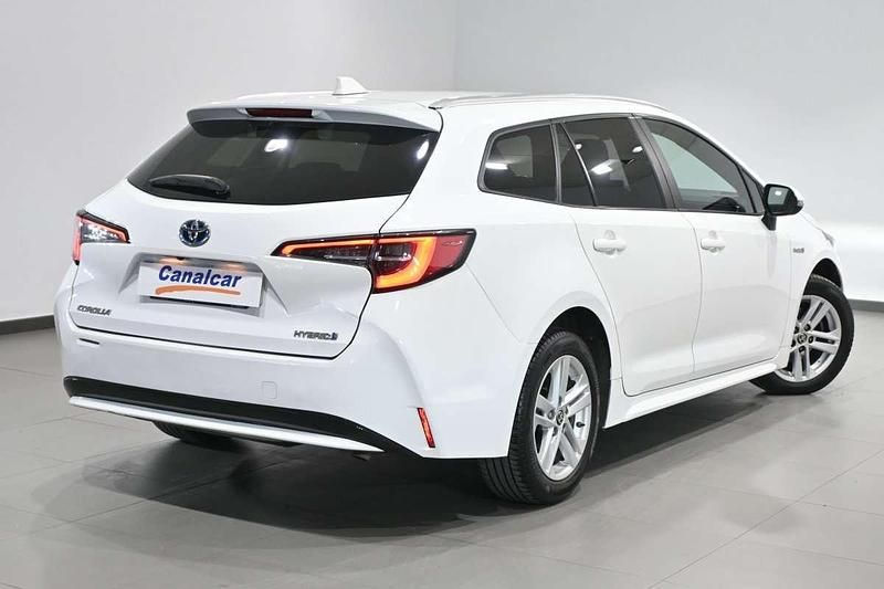 Usado Toyota Corolla Active 122 CV (89 kW) 2022 Blanco Utilitario