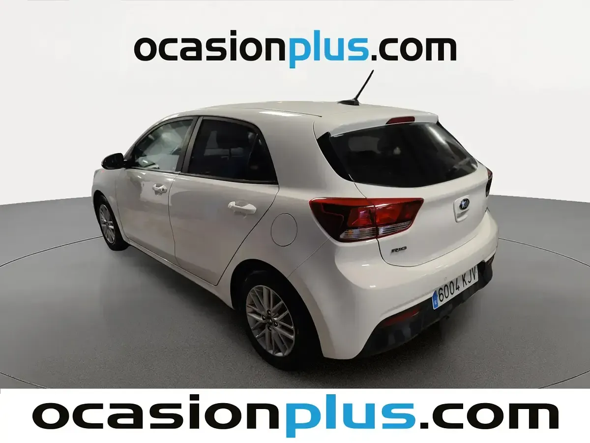 Usado Kia Rio 90 CV (66 kW) 2018 Blanco