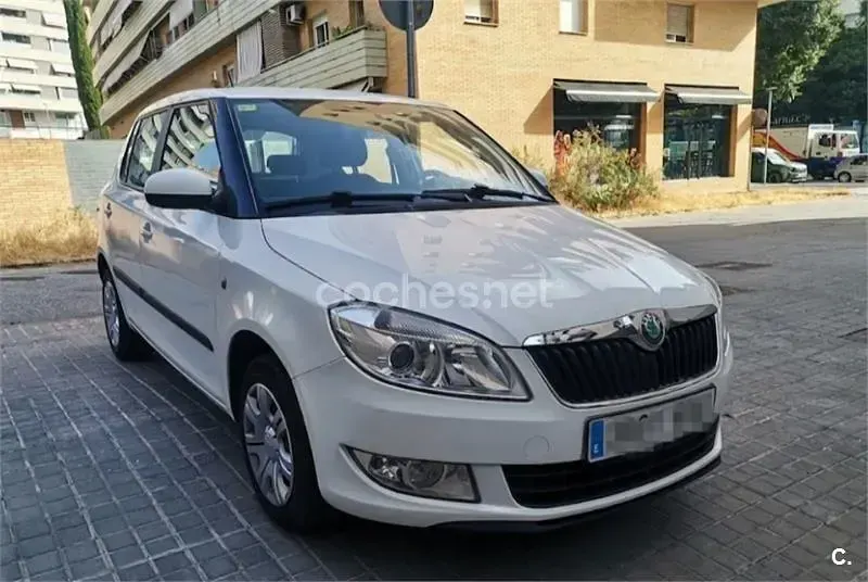 Usado Skoda Fabia 60 CV (44 kW) 2012 Blanco Berlina