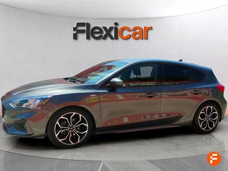 Usado Ford Focus Active 155 CV (114 kW) 2021 Gris / plata Berlina