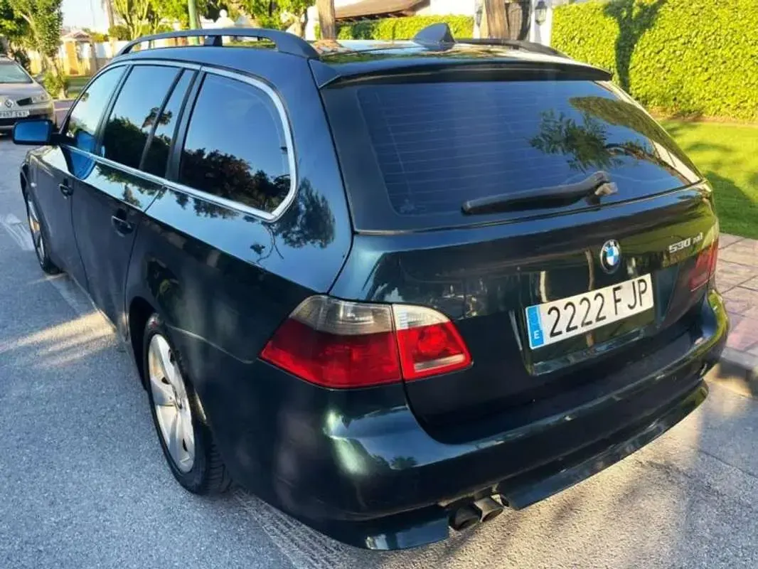 Usado BMW 530 Comfort Edition 231 CV (169 kW) 2007 Negro Familiar
