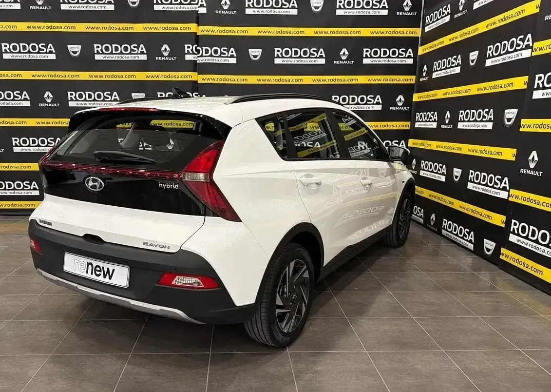 Usado Hyundai Bayon 120 CV (88 kW) 2023 Blanco SUV